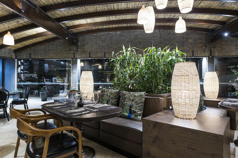 Movich Hotel Las Lomas Rionegro Ngoại thất bức ảnh Interior of the restaurant